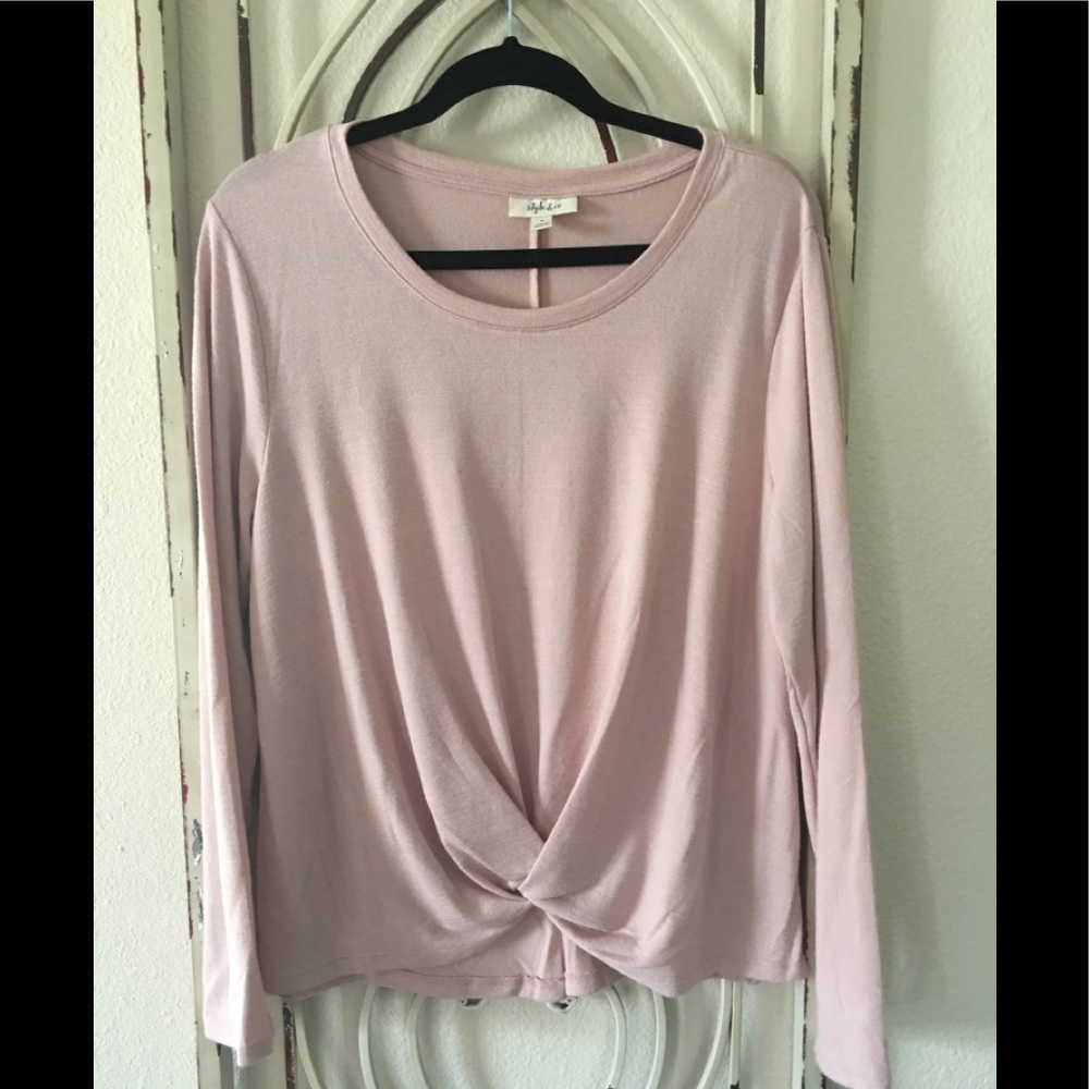 NWOT Pink sweater top